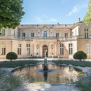 Ch\u00e2teau Martinay Hotel