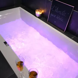L'intimiste Balnéo Spa, Pure Détente Et Romantisme , La Richardais France